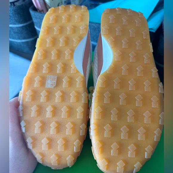 Kate Spade New York “K As In Kate Runner” Sneakers – Women’s Size 8 – NIB - Picture 11 of 11